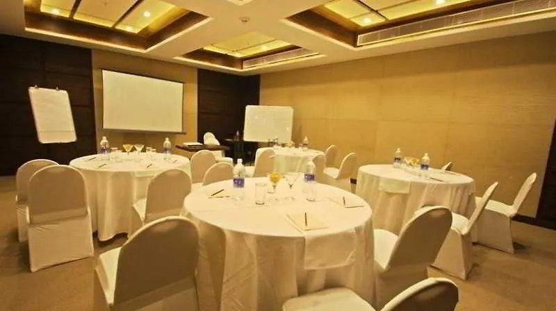 Hotel Beaumonde The Fern Kochi 5*,  Indien