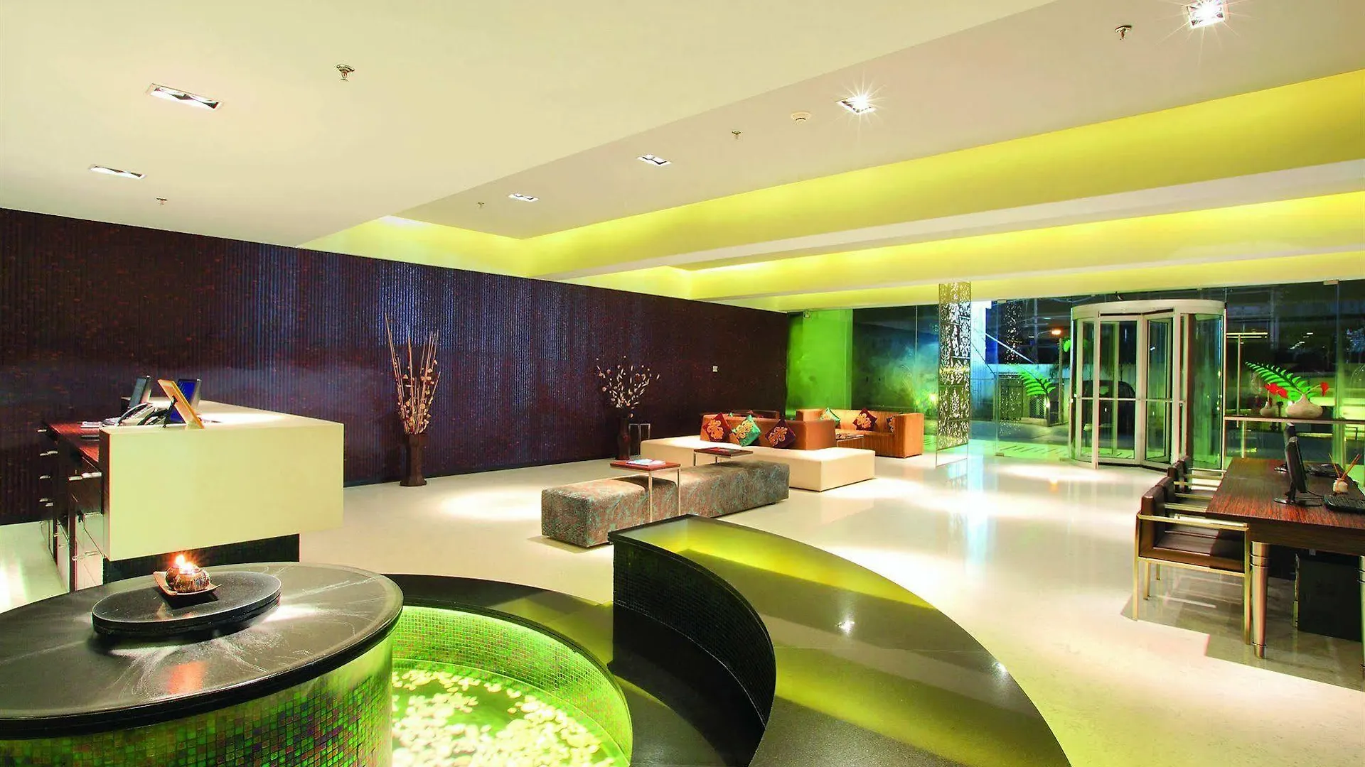 Hotel Beaumonde The Fern Kochi