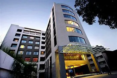Hotel Beaumonde The Fern Kochi