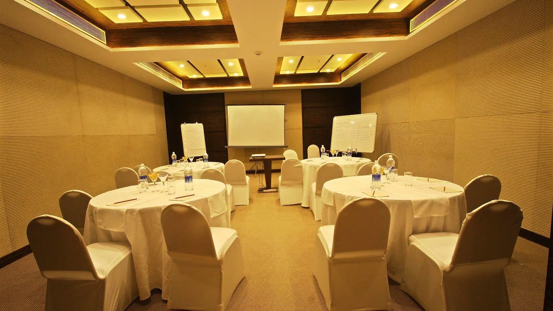 Beaumonde The Fern Hotell Kochi